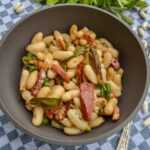 Weißer Bohnensalat mit Bacon und Salbei