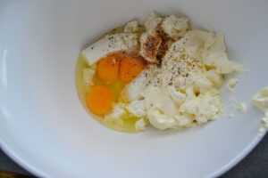 Eier Crème fraîche Guss mit Feta
