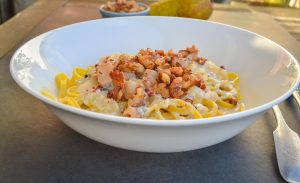 Nudeln mit Gorgonzola und Birne