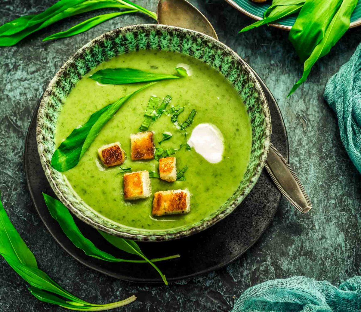 Bärlauchsuppe mit Croûtons