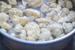 Blumenkohlröschen kochen