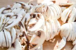In Scheiben geschnittene Champignons