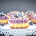 Käsekuchen Muffins Rezept mit Blaubeeren
