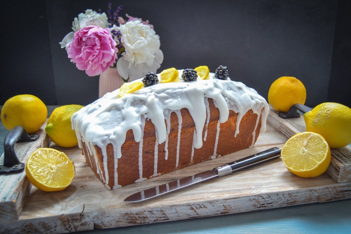 Saftiger Zitronenkuchen einfaches Rezept mit Zuckerguss - Kochen aus Liebe