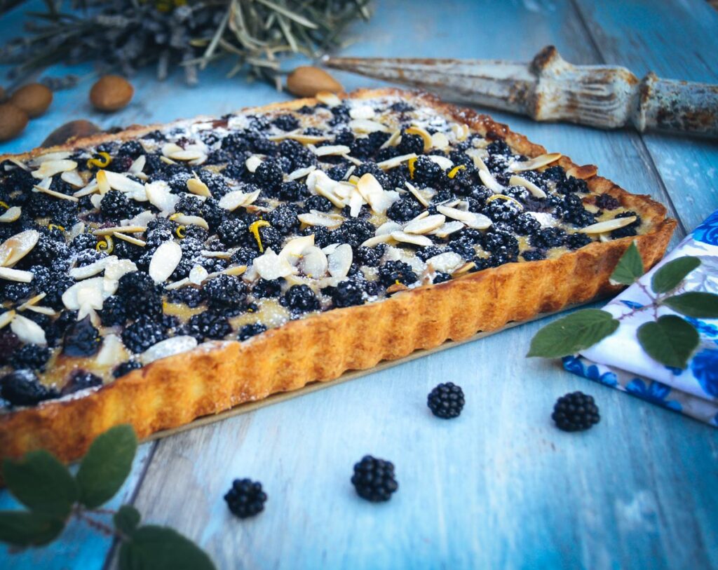 Omas Brombeerkuchen mit Mürbeteig