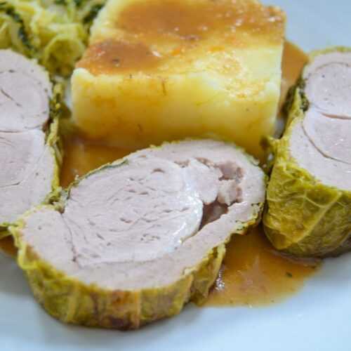 Gefülltes Schweinefilet im Wirsingmantel
