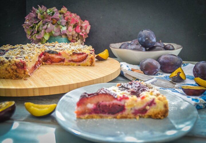 Omas Pflaumenkuchen mit Streusel Rezept - Kochen aus Liebe