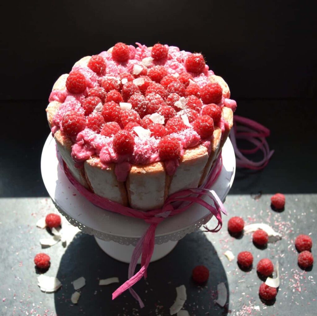 Kokos Himbeer Charlotte - Kochen aus Liebe Kokos Himbeer Charlotte - Kochen aus Liebe