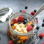 Hirsebrei mit Früchten