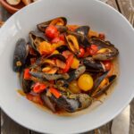 Muscheln mit Chorizo und Tomaten