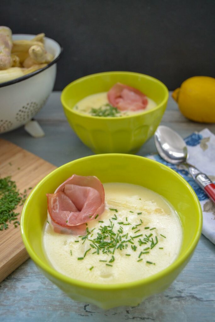Spargelcremesuppe aus Schalen Omas Rezept Klassiker - Kochen aus Liebe Spargelcremesuppe aus Schalen Omas Rezept Klassiker - Kochen aus Liebe