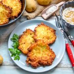 Omas Reibeplätzchen mit Apfelmus