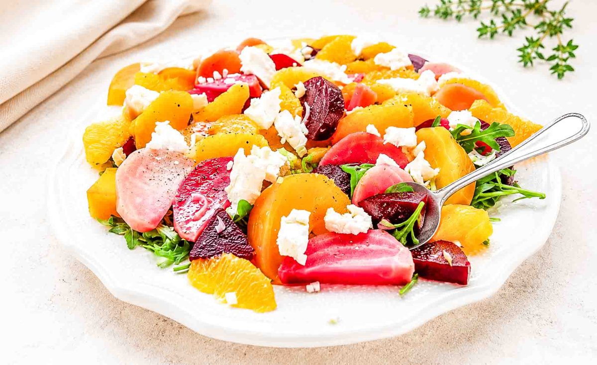 Rote Bete Salat Rezept mit Ringelbete, gelber Bete Orange und Feta