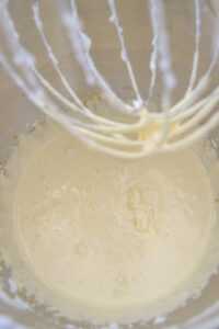 Quarkcreme mit Eigelb