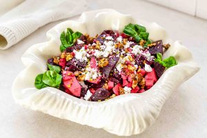 Rote Bete Apfel Salat mit Feta und Walnüssen nach Jamie Oliver