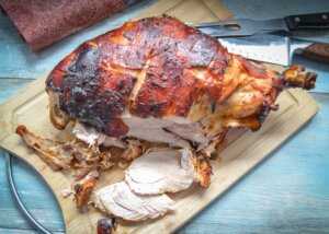 Saftige Spanferkelkeule