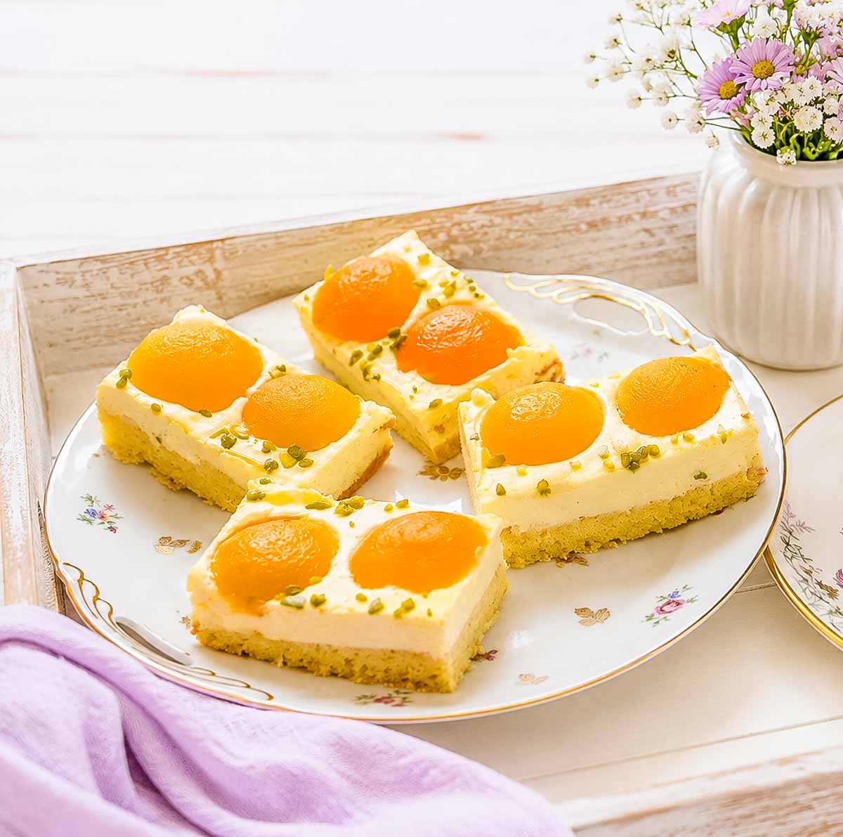 Omas Schmandkuchen Rezept mit Aprikosen