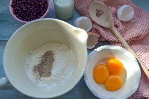 Mehl, Vanillezucker, und Natron