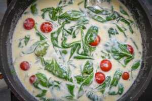 Spinat in Sahnesauce