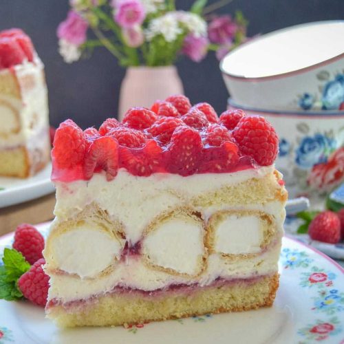 Windbeuteltorte mit Himbeeren einfaches Rezept