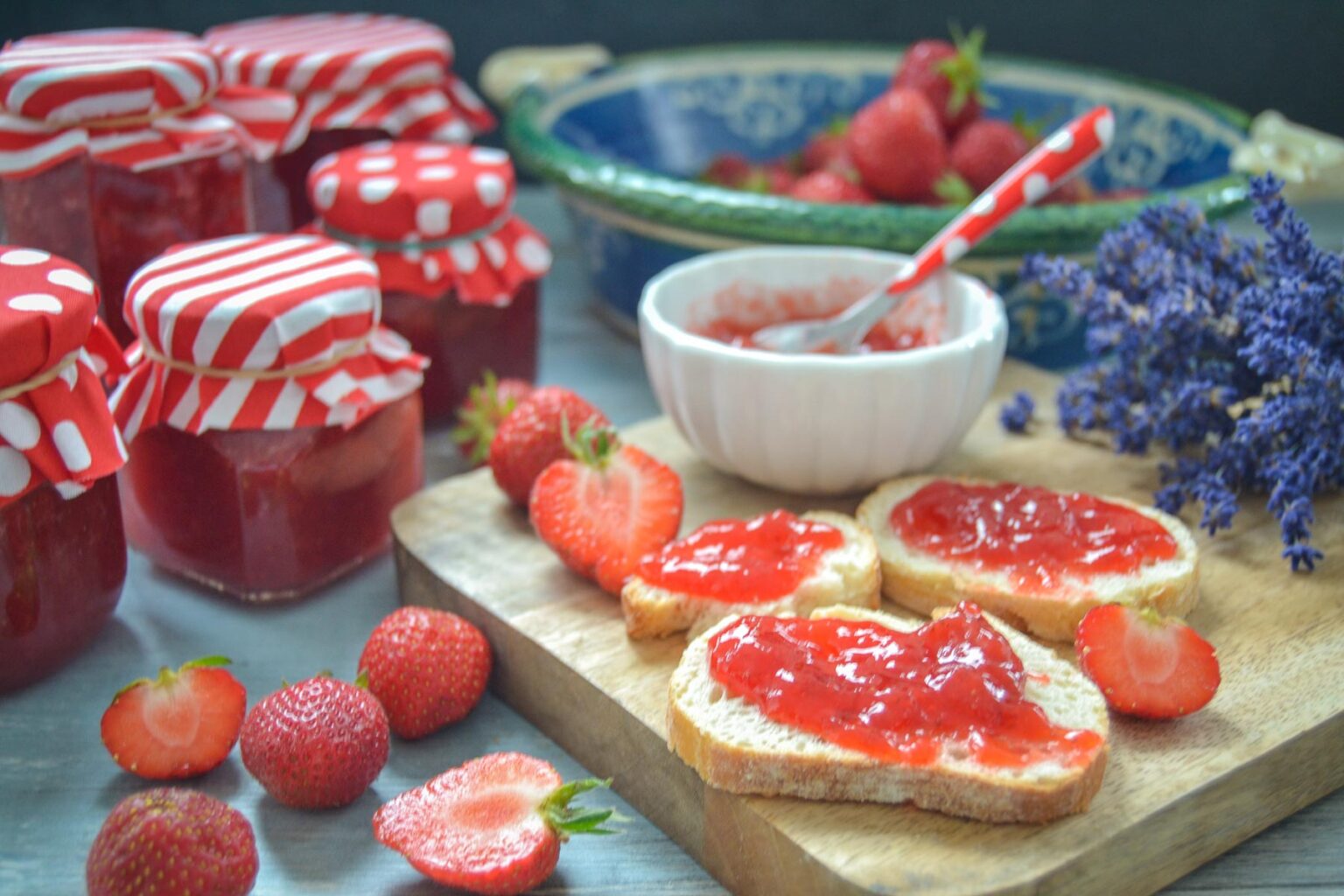 Erdbeermarmelade kochen so einfach gehts - Kochen aus Liebe Erdbeermarmelade kochen so einfach gehts - Kochen aus Liebe