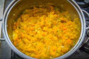 gestampfter Möhreneintopf mit Kartoffeln