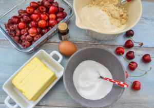 Zutaten Kirschen, Mehl, Butter, Ei, Zucker und Mandeln