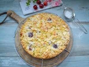 Omas Kirschstreuselkuchen mit Mandeln