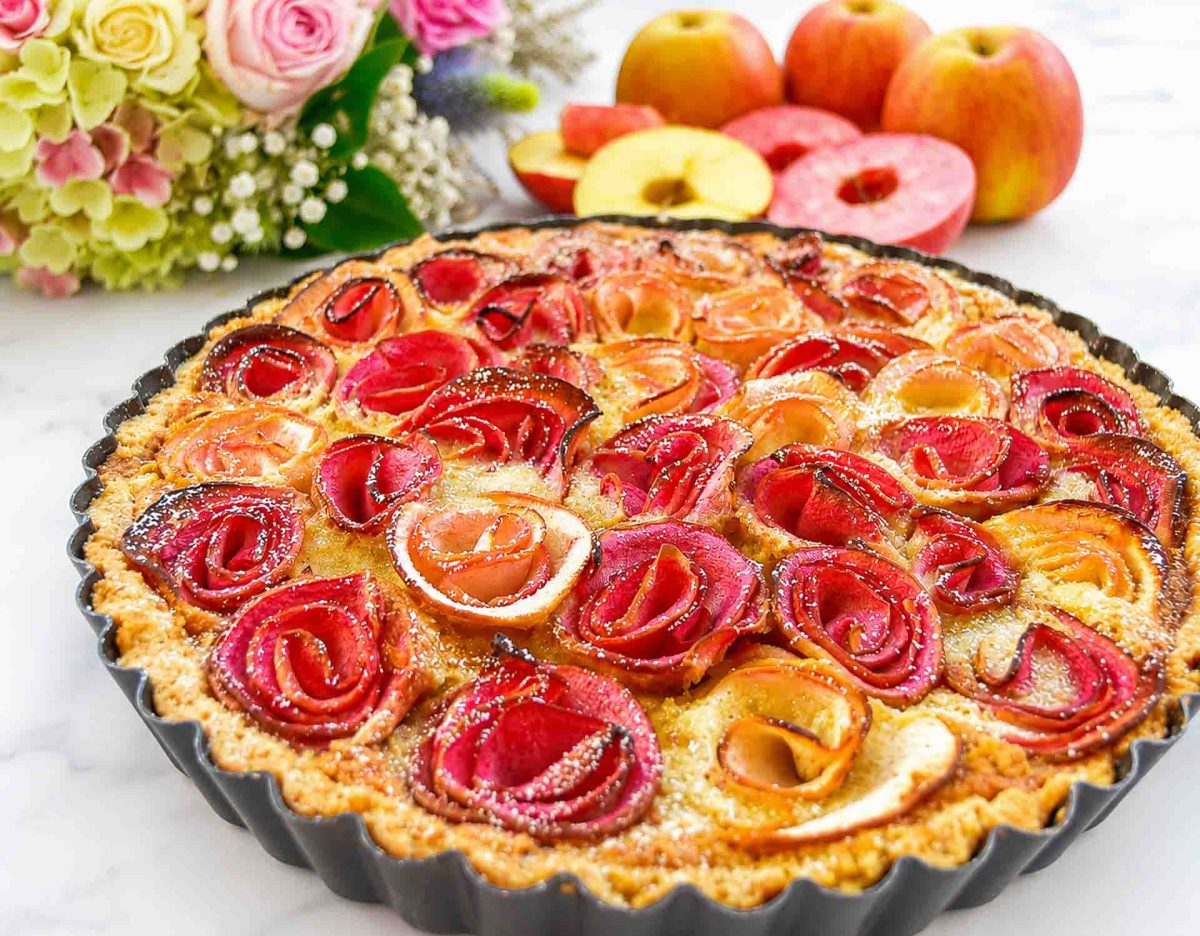 einfaches Apfelrosen Tarte Rezept mit Mandelcreme