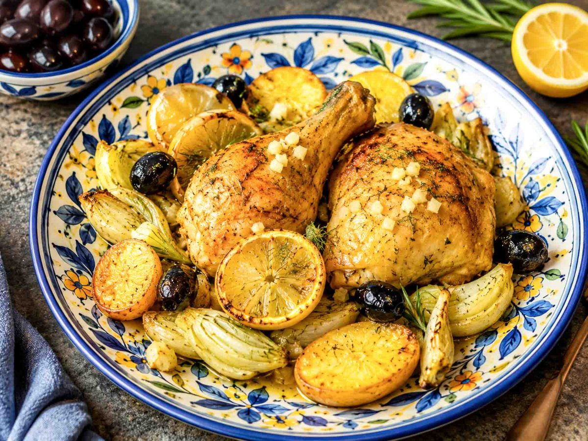 Zitronenhähnchen mit Kartoffel und Fenchel aus dem Ofen