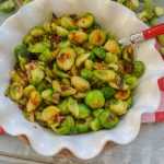 Rosenkohl in der Pfanne anbraten mit Speck