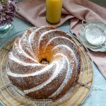 Omas saftiger Eierlikörkuchen