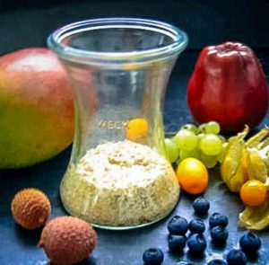 eingeweichte Haferflocken im Weckglas