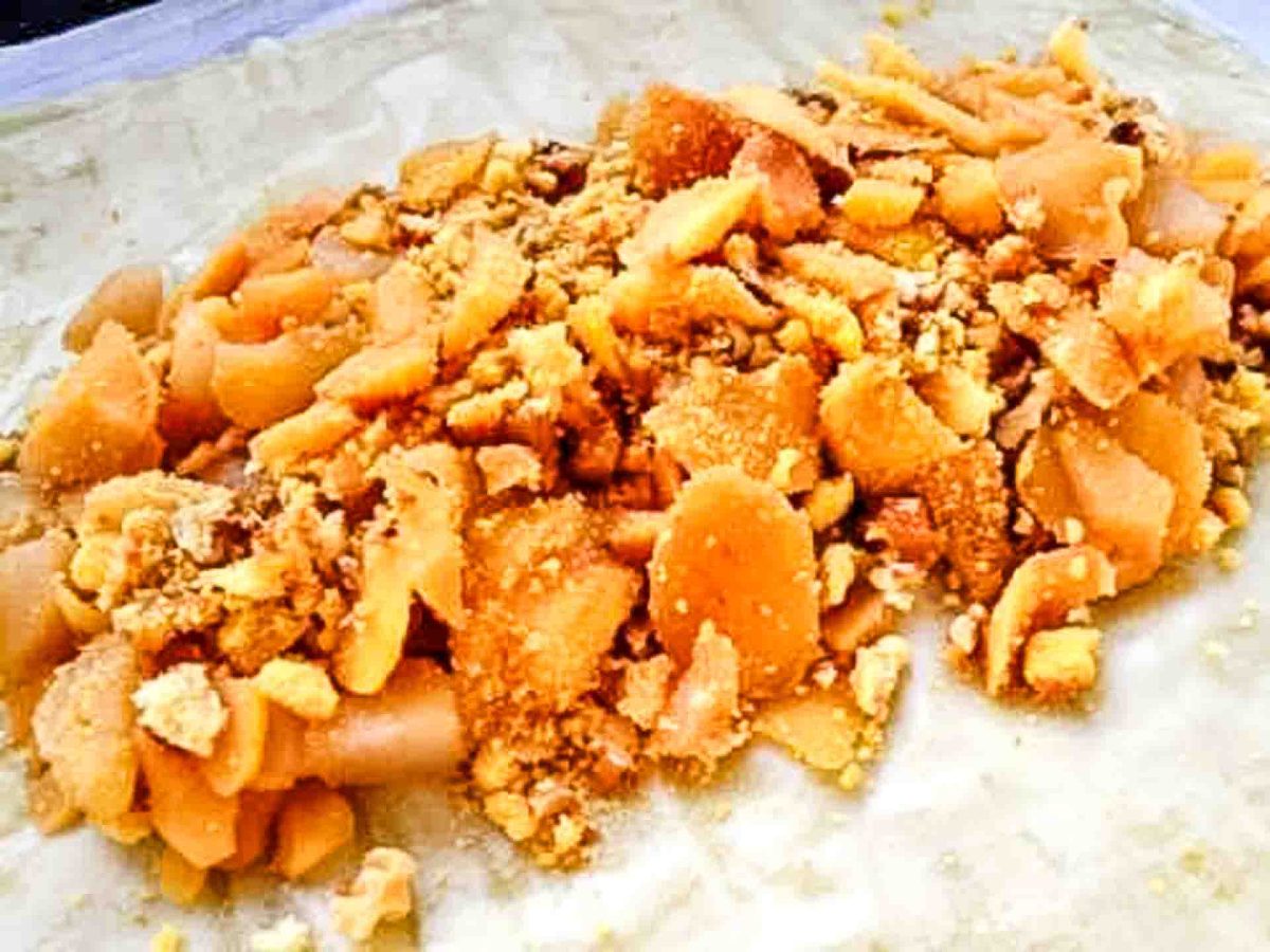 Strudelfüllung mit Quitten, Walnüssen und Keksbröseln 