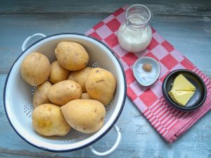 Zutaten Kartoffelpüree, Kartoffeln, Butter, Milch, Salz, Muskat