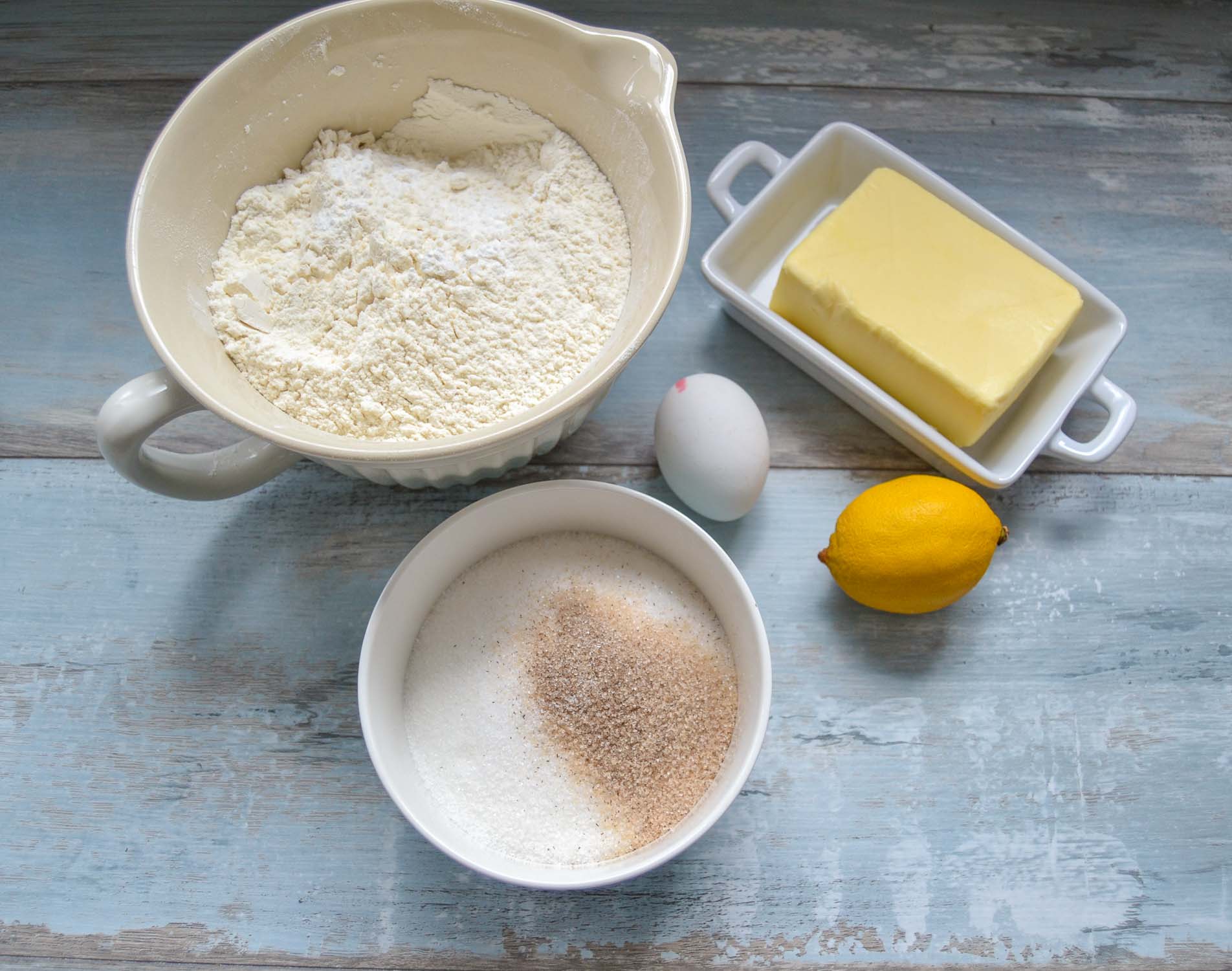 Zutaten Streuselteig Mehl, Zucker, Butter, Ei und Zitronenschale
