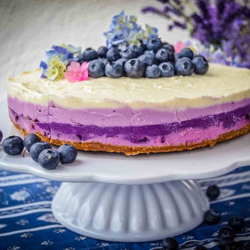 Frischkäsetorte - einfacher no bake Cheesecake mit Blaubeeren