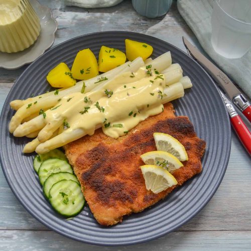 Spargelschnitzel mit Sauce Bearnaise