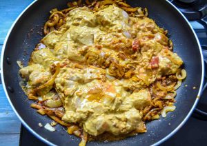 indisches Rezept mit Curry Hähnchen in Joghurt