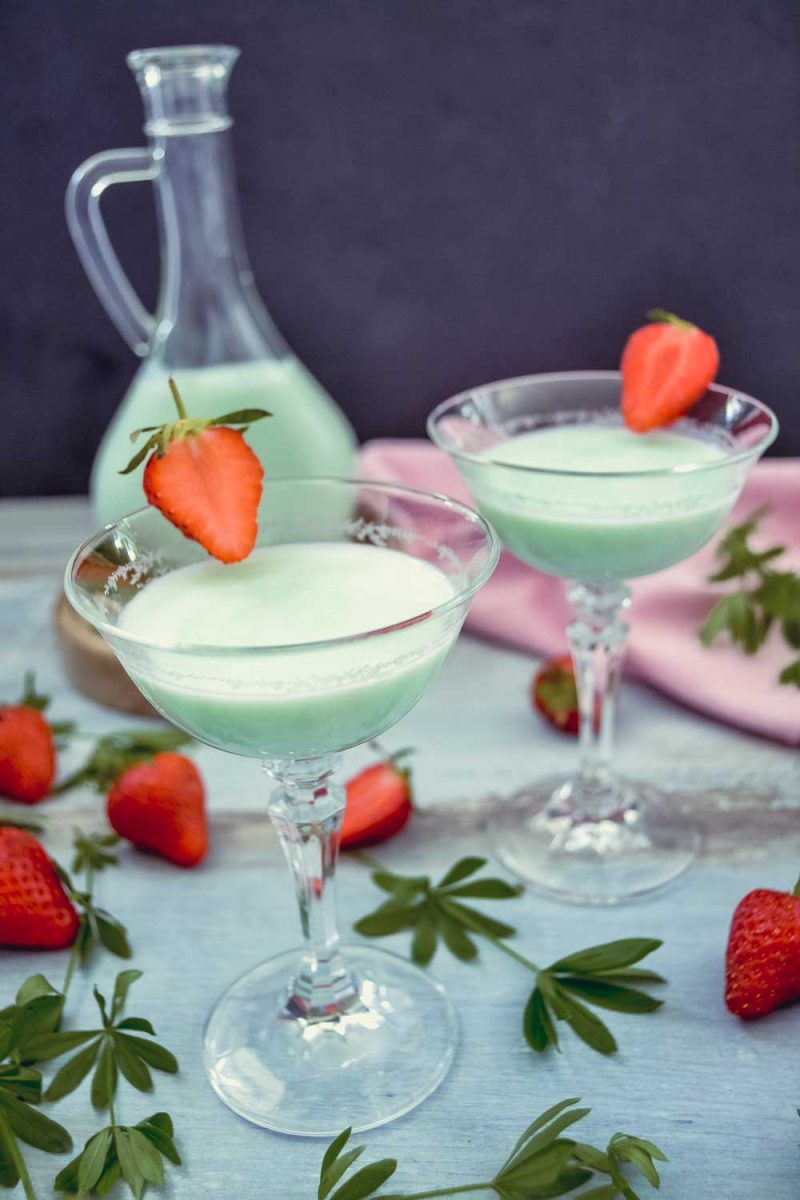 Waldmeister Likör mit Sahne 