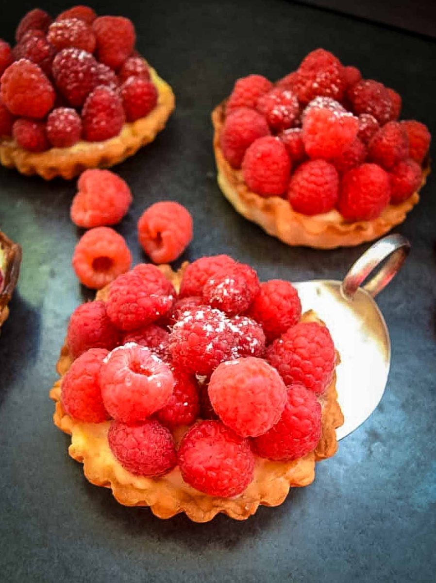Himbeer Törtchen mit Crème Pâtissière