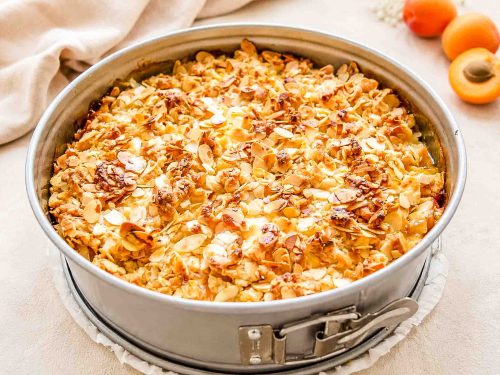 Aprikosen Quarkkuchen mit Mandelstreuseln