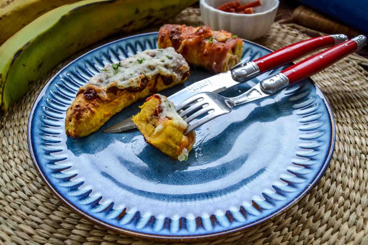 platano con queso y bocadillo gebackene Kochbanane mit Guavenpaste und Käse