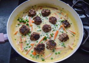 Wikingertopf mit Hackfleischbällchen