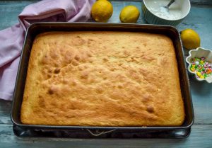 Zitronenkuchen auf dem Blech