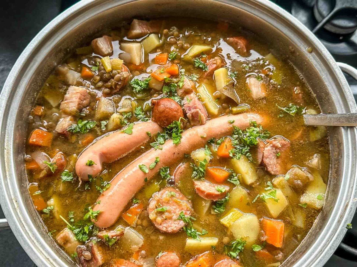 Omas Linsensuppe Rezept mit Würstchen 