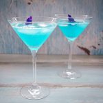 Blue Gin Tonic Rezept mit Blue Curaçao und Tonic Water