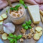 Walnuss Pesto mit Ricotta selber machen