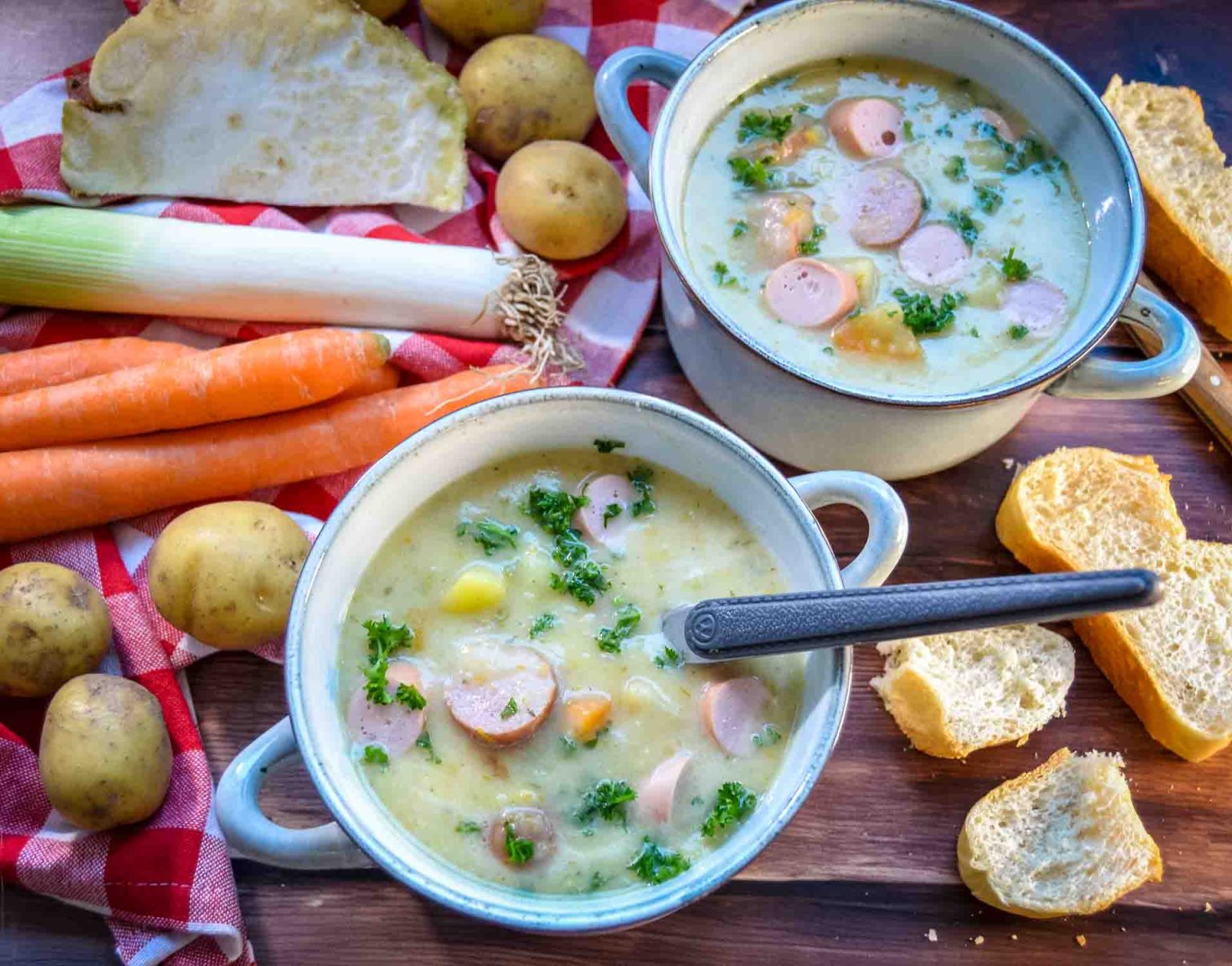 Omas Kartoffelsuppe Rezept mit Würstchen - Kochen aus Liebe