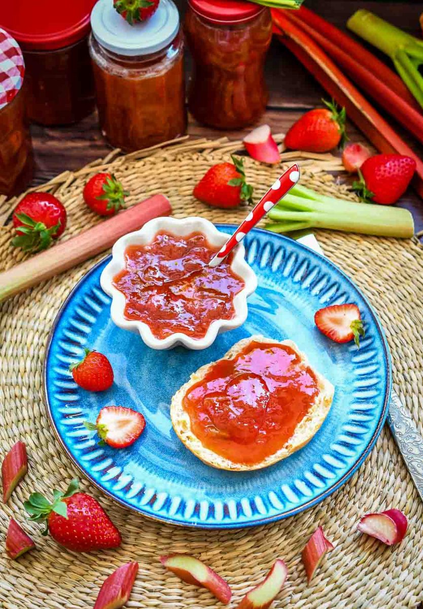 Rhabarber Marmelade nach Omas Rezept mit erdbeeren und Vanille 